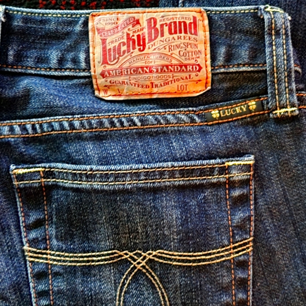 Size 10/30 Lucky Lola Boot Cut Jeans 👖 😍